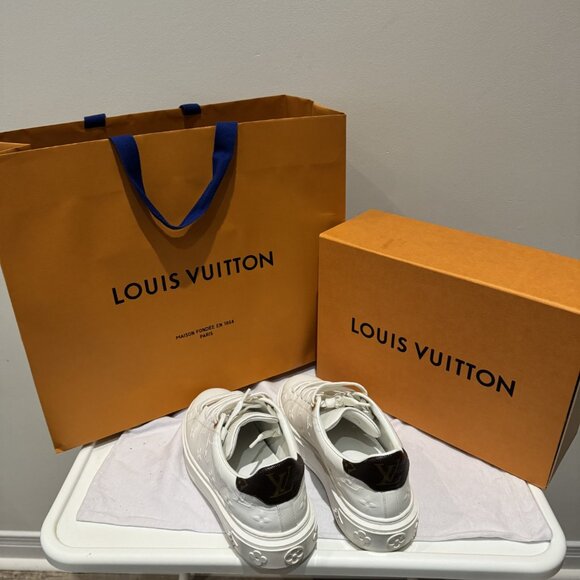 LOUIS VUITTON TIME OUT SNEAKER - Picture 5 of 5